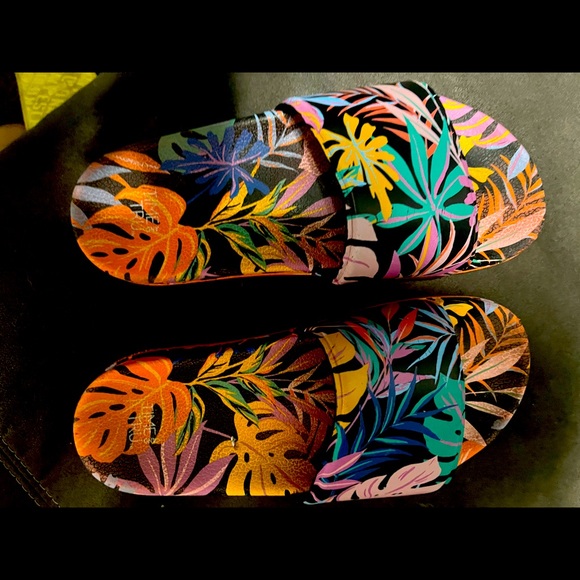 Used - Picture 1 of 1